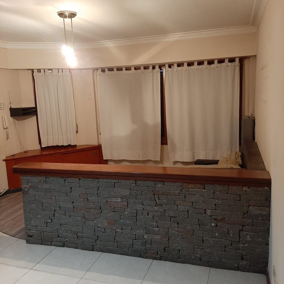 Venta de casa de cuatro ambientes, con parrila, patio y garage. A tres cuadras del mar. PLAYA SERENA