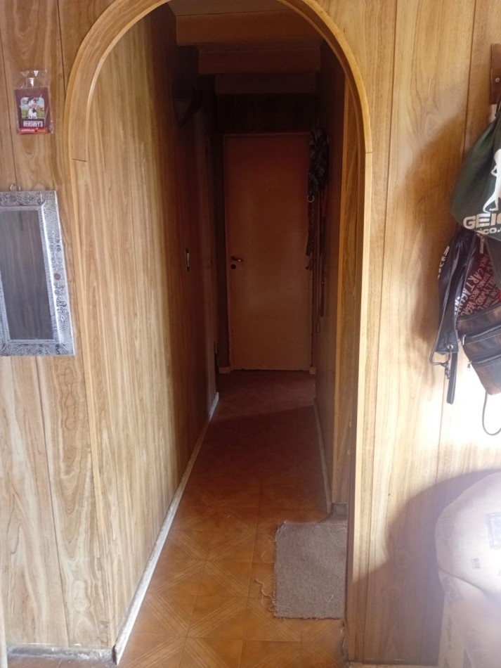 Venta de departamento de cuatro ambientes con balcon al frente - Excelente ubicacion en zona universitaria, IDEAL INVERSORES
