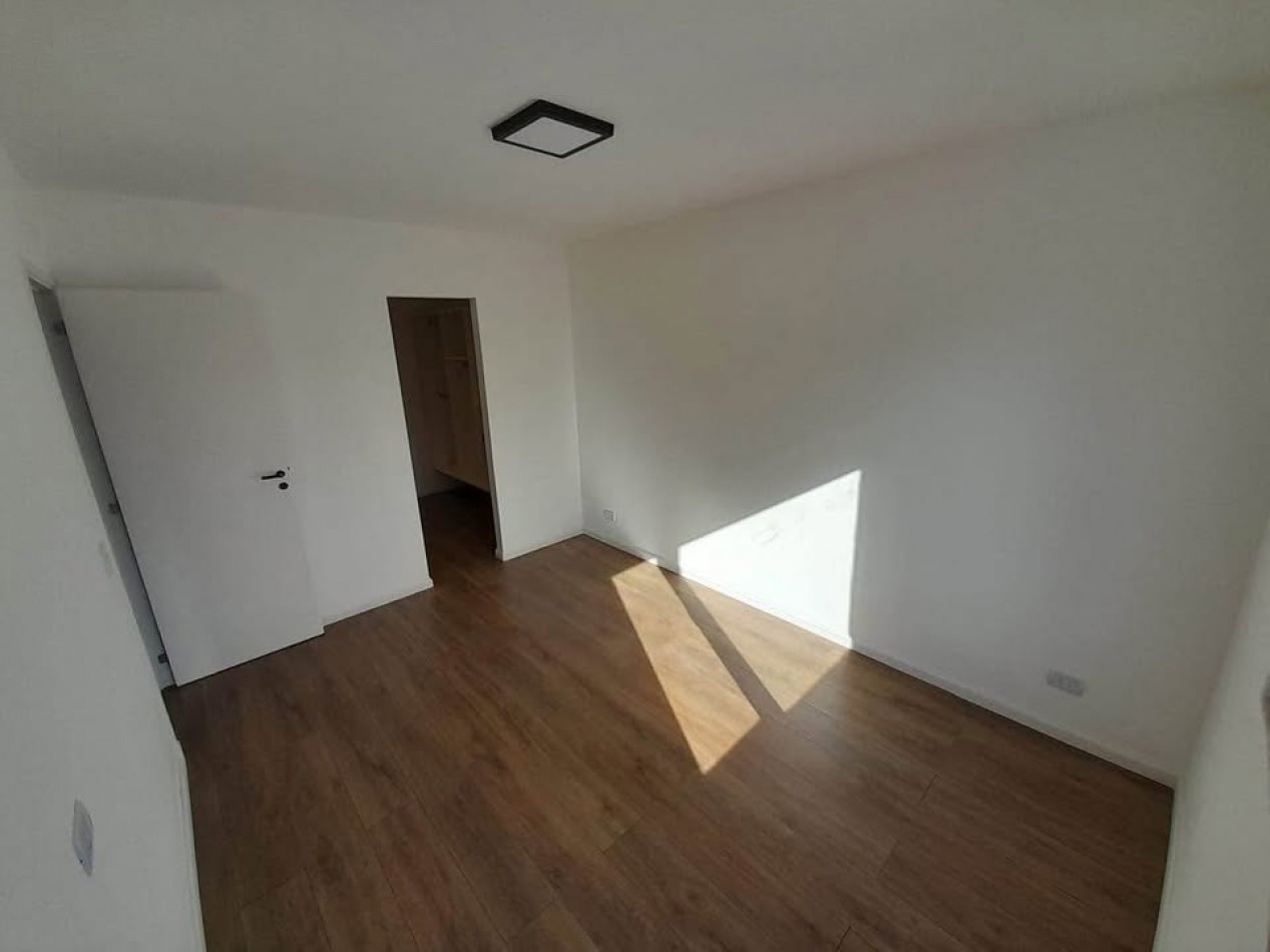 Duplex tres ambientes a estrenar. Barrio los Pinares