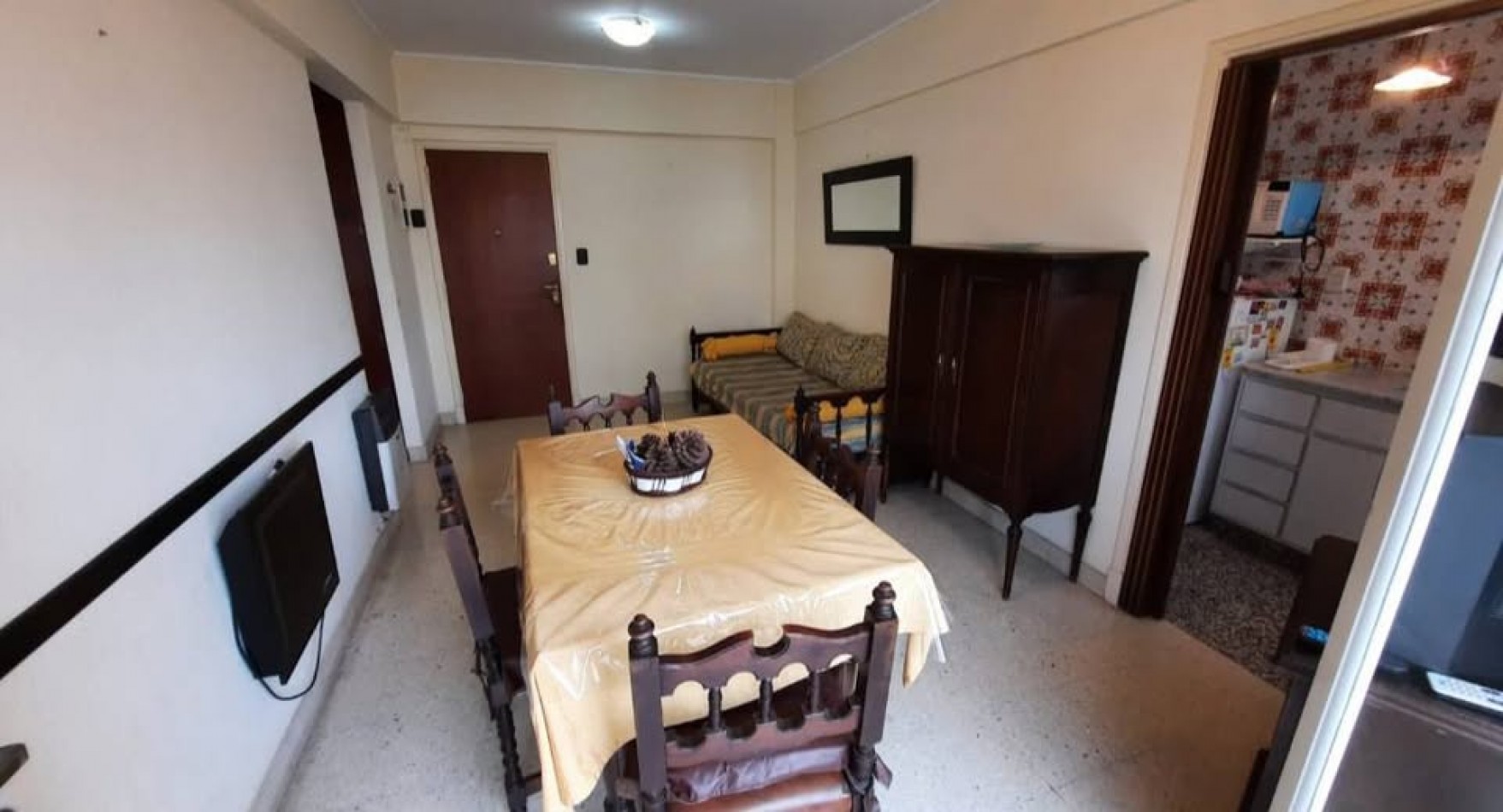Venta de departamento dos ambientes con balcon a la calle, ubicacion privilegiada