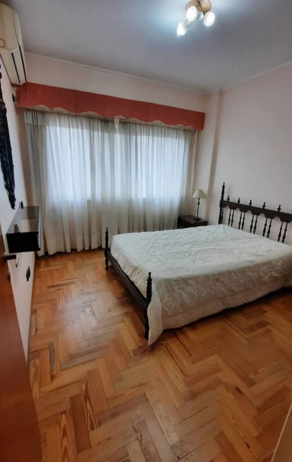 Venta de departamento dos ambientes con balcon a la calle, ubicacion privilegiada