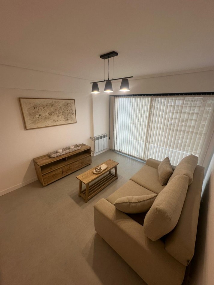 Venta de departamento 3 AMB vista plena al mar, balcon saliente y cochera fija