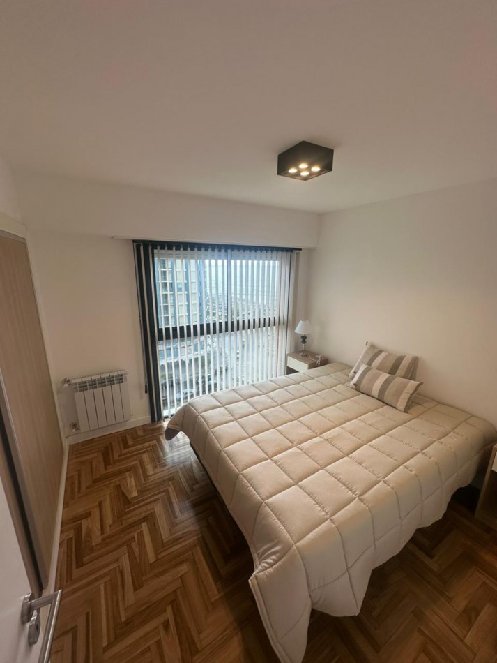 Venta de departamento 3 AMB vista plena al mar, balcon saliente y cochera fija