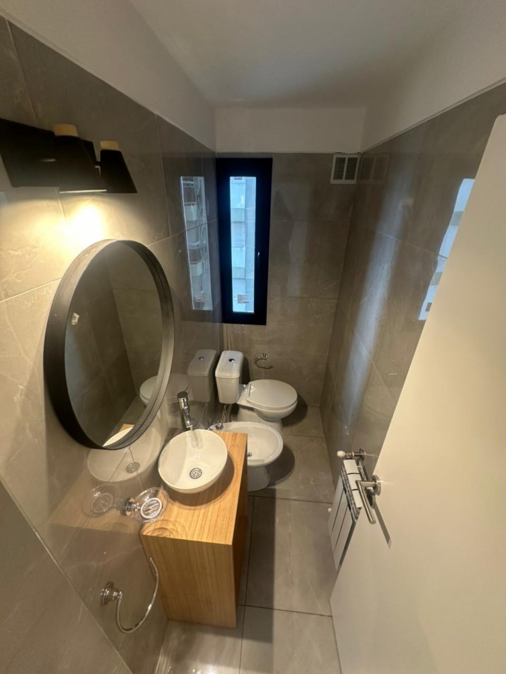 Venta de departamento 3 AMB vista plena al mar, balcon saliente y cochera fija