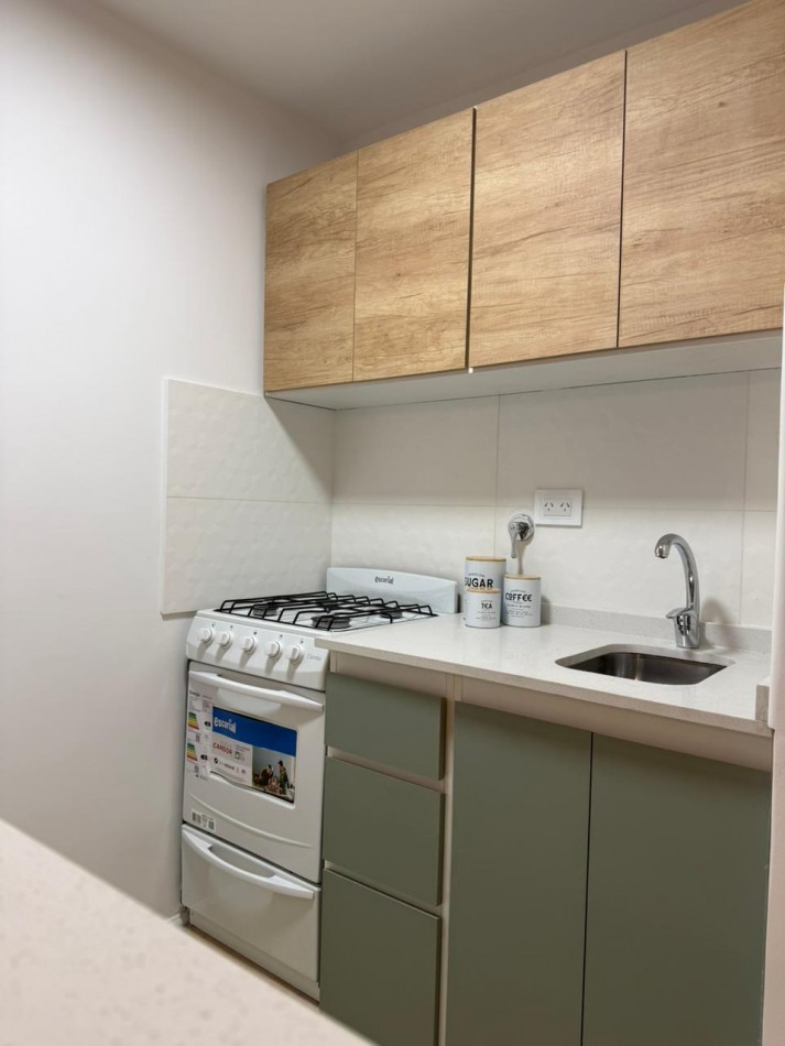 Venta de un ambiente amplio, amueblado y decorado