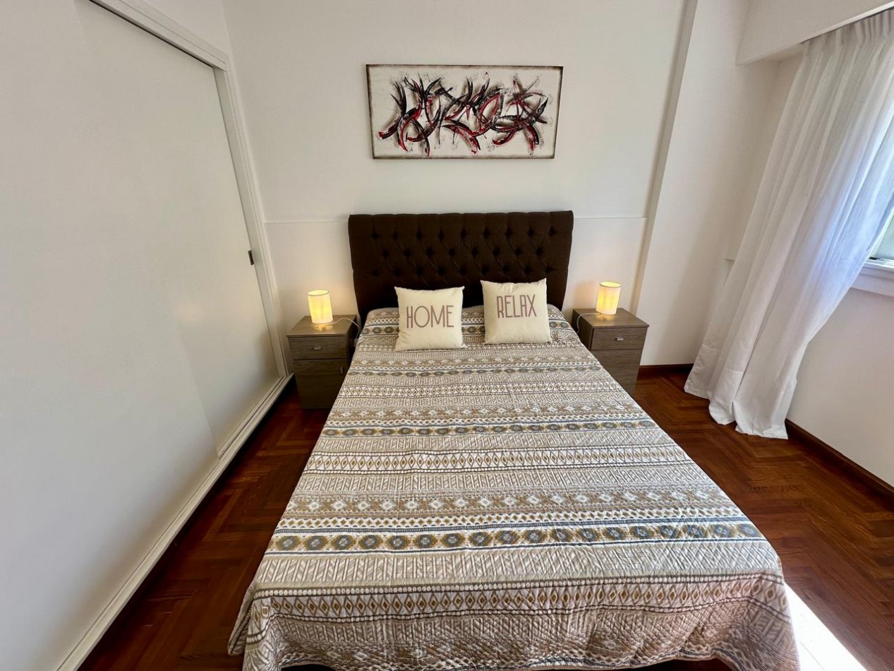 Venta Departamento 2 Ambientes con Dependencia, Vista lateral al mar y a Plaza Colon | Parcialmente reciclado y amoblado