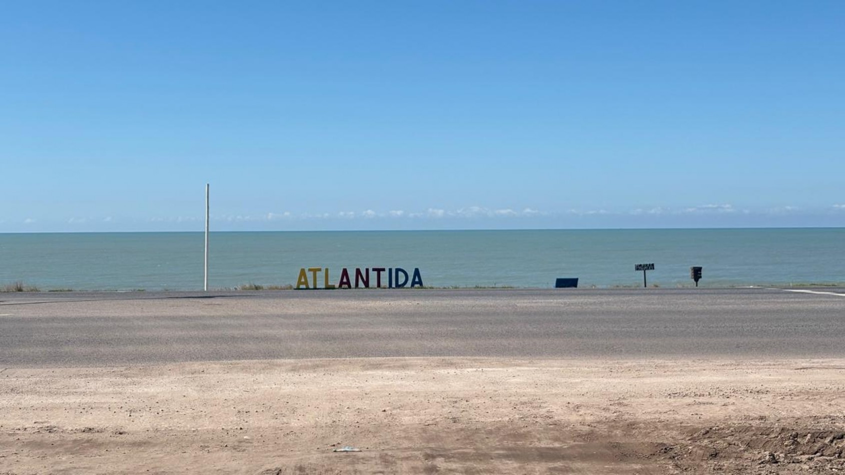 Venta de casa 4 ambientes. A dos cuadras del mar.  Santa clara del Mar