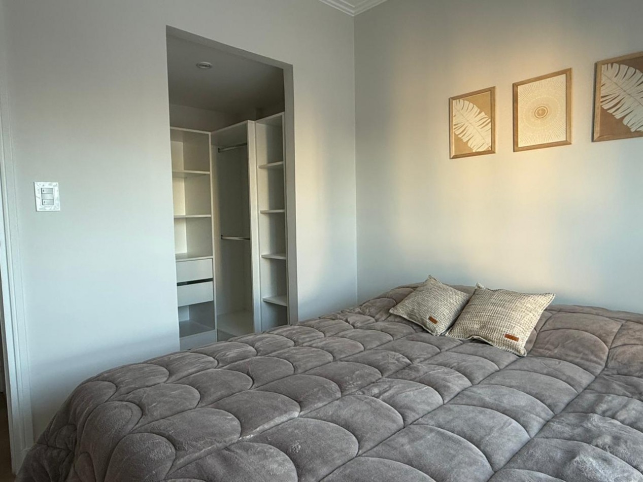 Venta de departamento 3 ambientes reciclado y amoblado. PLAZA COLON