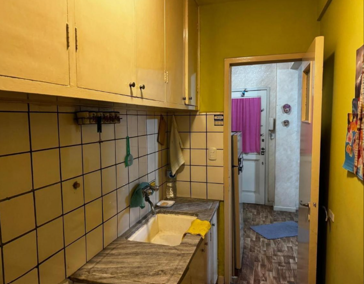 Venta de departamento 2 ambientes y medio. Edificio Sacoa