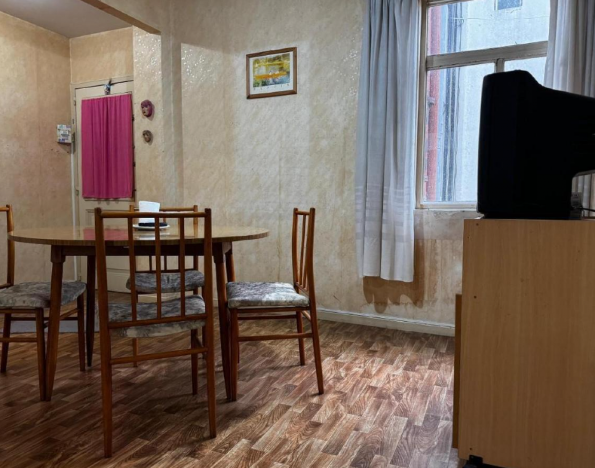 Venta de departamento 2 ambientes y medio. Edificio Sacoa
