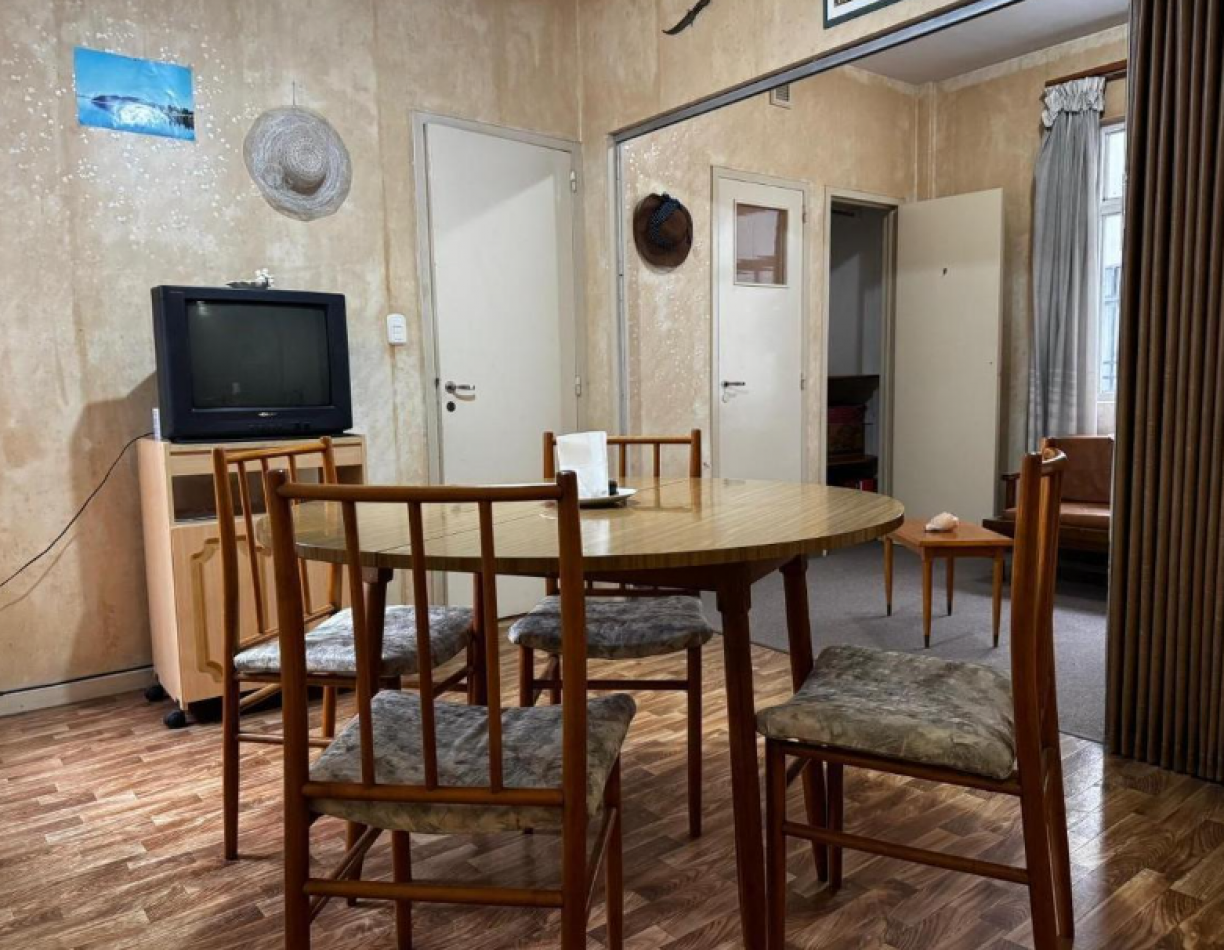Venta de departamento 2 ambientes y medio. Edificio Sacoa