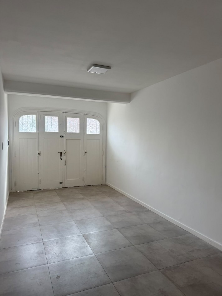 Chalet en PH de 4 ambientes con garage en venta - Totalmente reciclado, amoblado y decorado