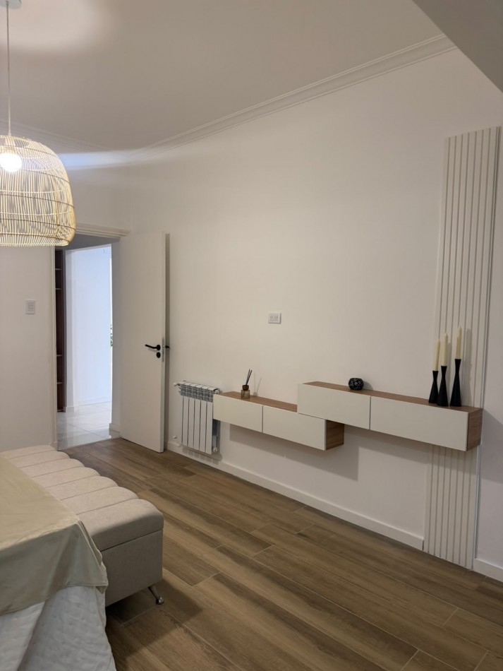 Chalet en PH de 4 ambientes con garage en venta - Totalmente reciclado, amoblado y decorado