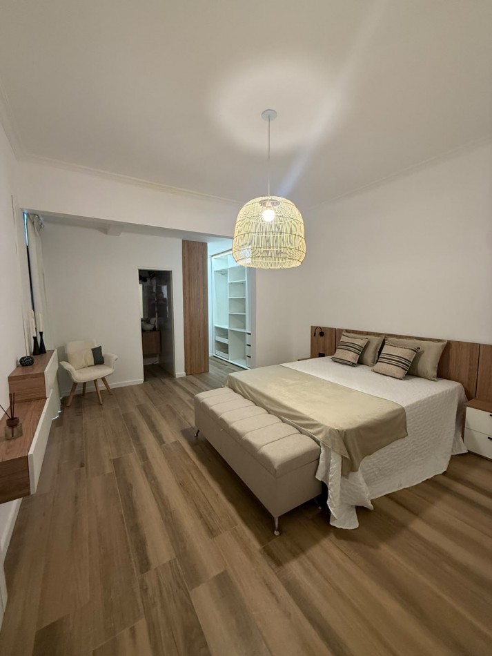 Chalet en PH de 4 ambientes con garage en venta - Totalmente reciclado, amoblado y decorado