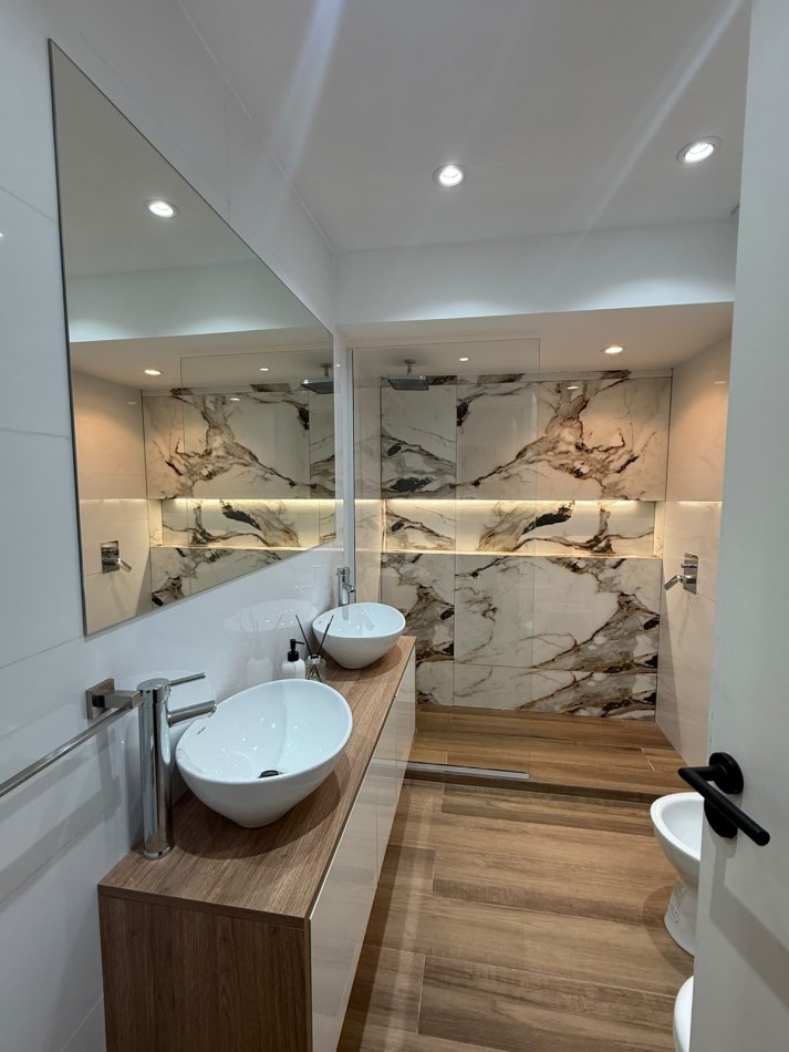 Chalet en PH de 4 ambientes con garage en venta - Totalmente reciclado, amoblado y decorado