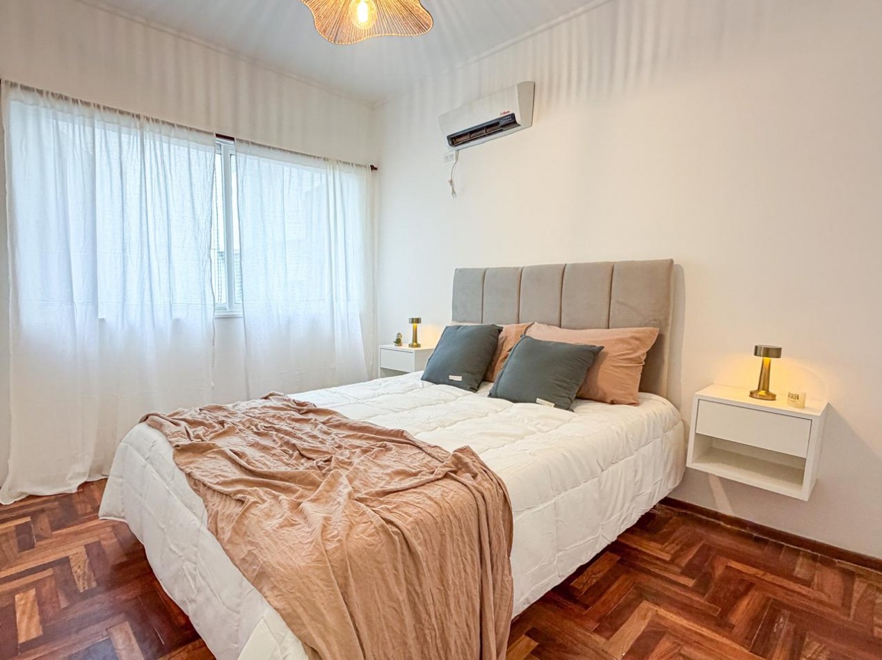 Venta de departamento dos ambientes a la calle, amueblado. Plaza colon 