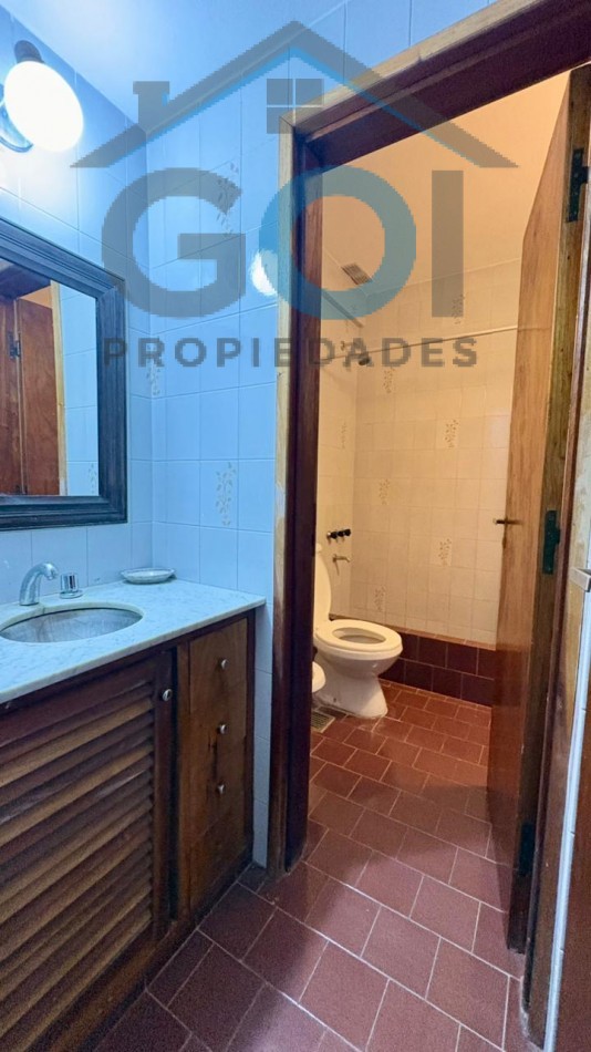 Venta de casa seis ambientes, La Lucila Del Mar